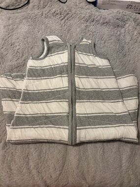 Burt’s bees Beekeeper Wearable Baby Blanket - Gray & White Stripes